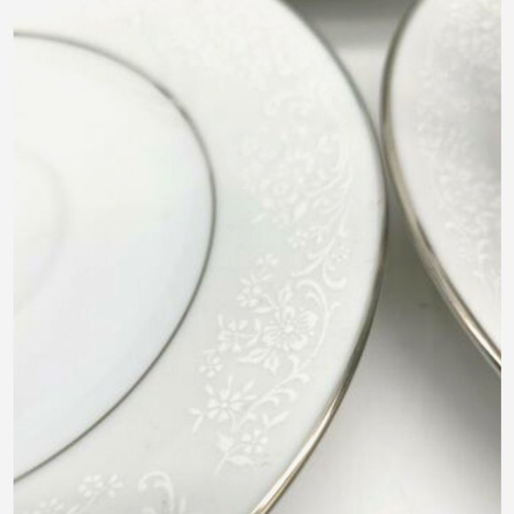 NORITAKE TAHOE 2585. 2 dinner plates 2-Salad Plates (total 4) - Picture 2 of 6